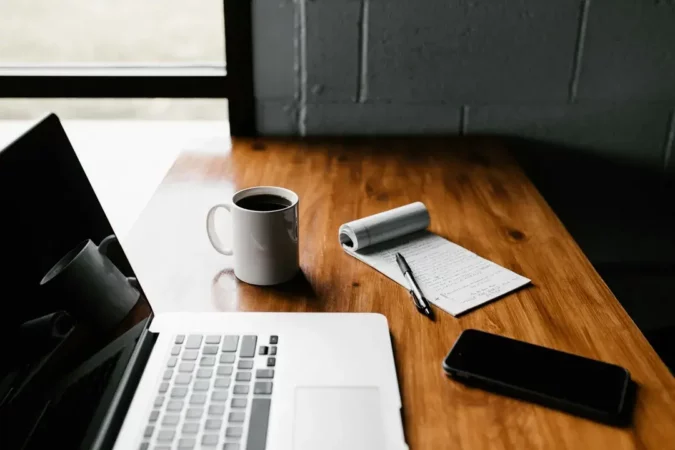 Menggali Dunia Blogger Teknologi Membangun Narasi di Era Digital