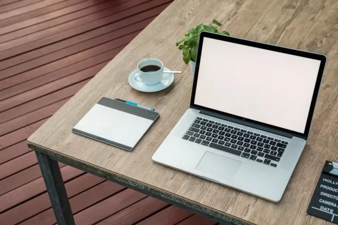 Sewa Laptop Surabaya Jadi Solusi Buat Kamu yang Butuh Laptop Dadakan