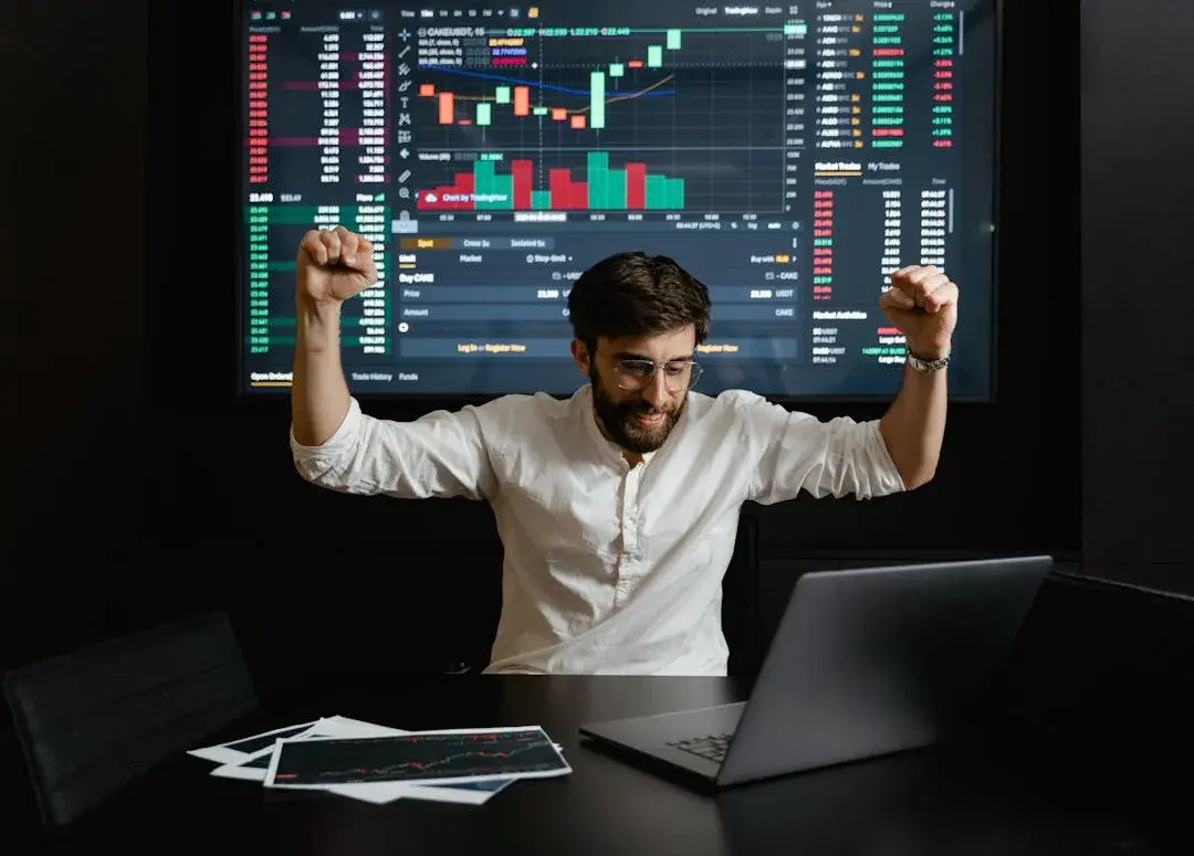 Apa Itu Trader Pengertian, Cara Kerja, Jenis, dan Risikonya
